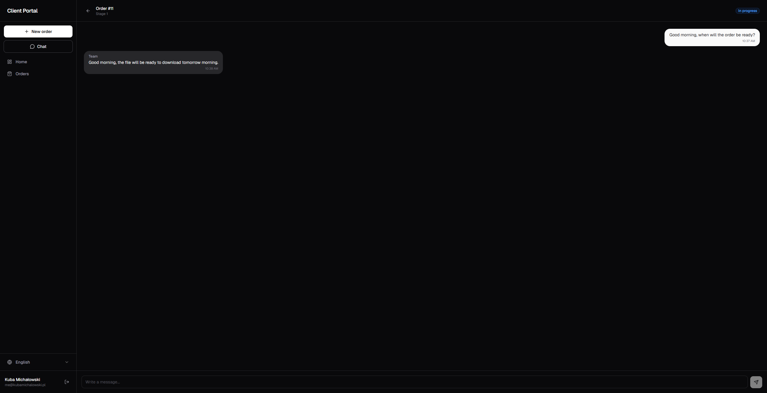 Customer chat with the administrator